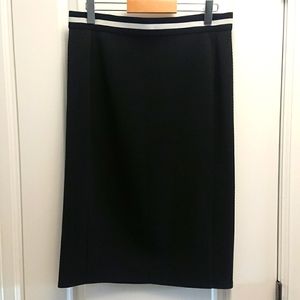 Women's Black Pencil Skirt Size S. Elastic Waist. New.